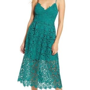 NWT Astr the Label midi lace A line emerald dress. Size XL.